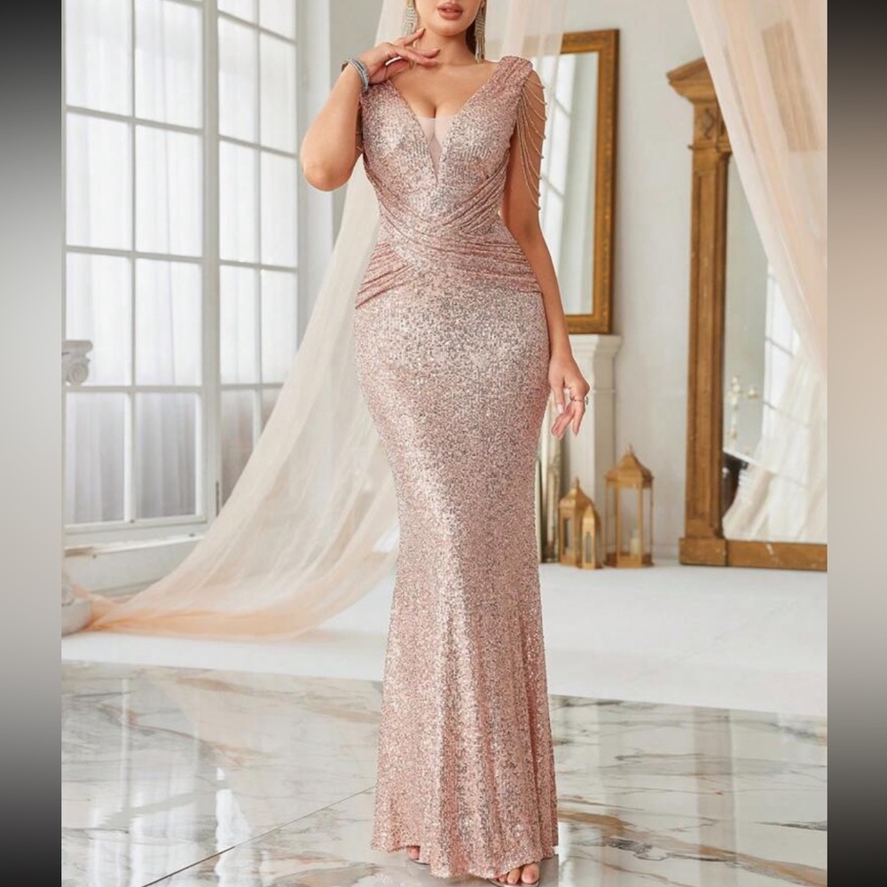 Elegant Champagne Gold Sequin Evening Dress